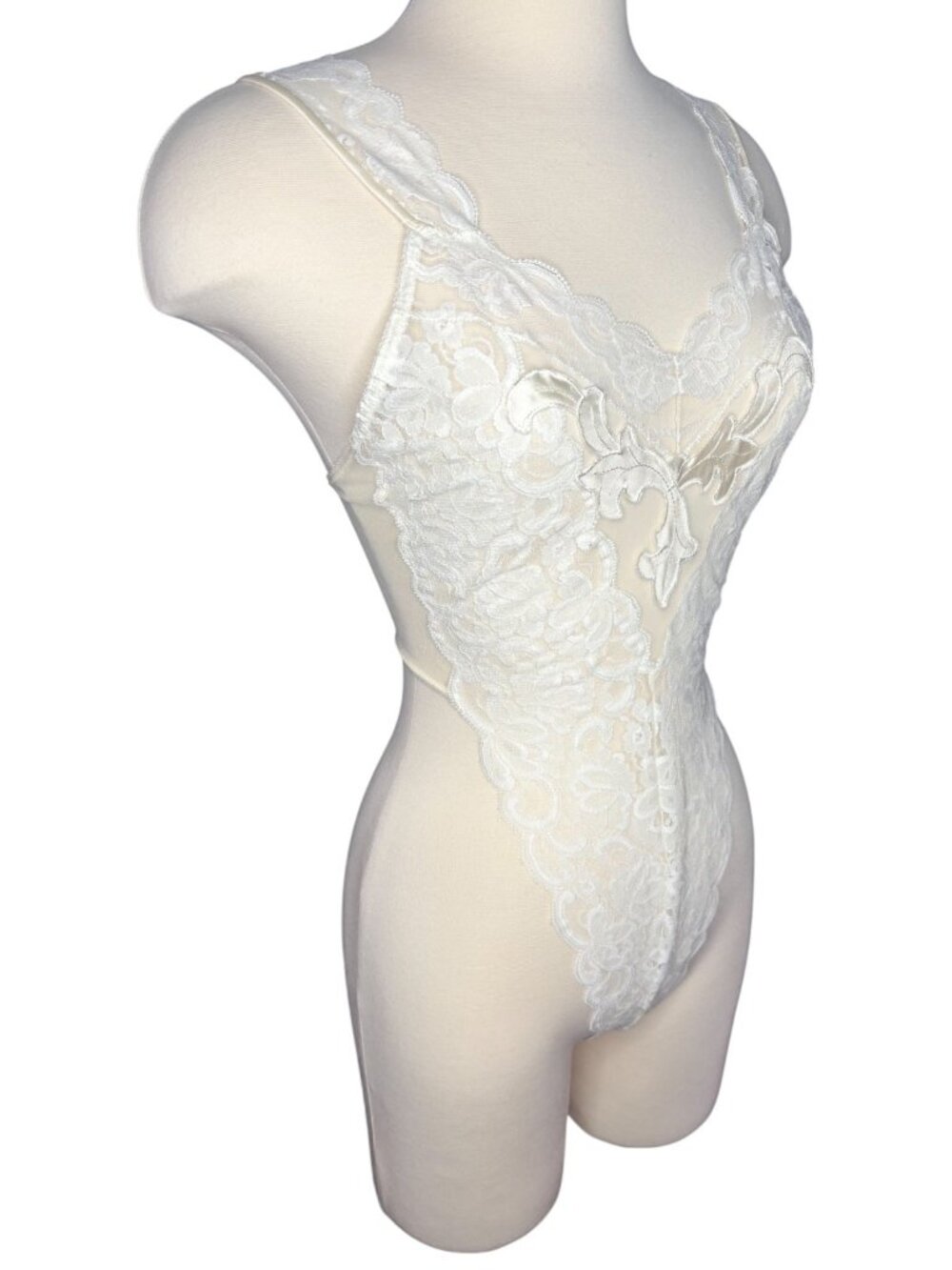 Vintage Victoria's Secret Lace Sheer White Teddy Bodysuit Thong Lingerie S/P - Picture 4 of 9